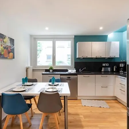 Comme Chez Vous דירה *