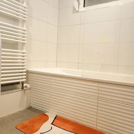 Comme Chez Vous
